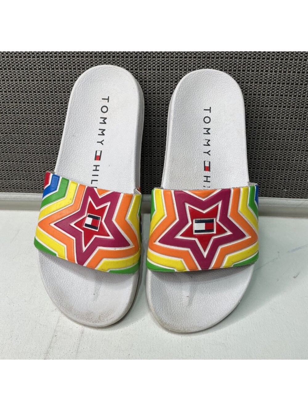 Tommy Hilfiger Women's Rainbow Star Slide Sandals Size 9 Multicolor Casual